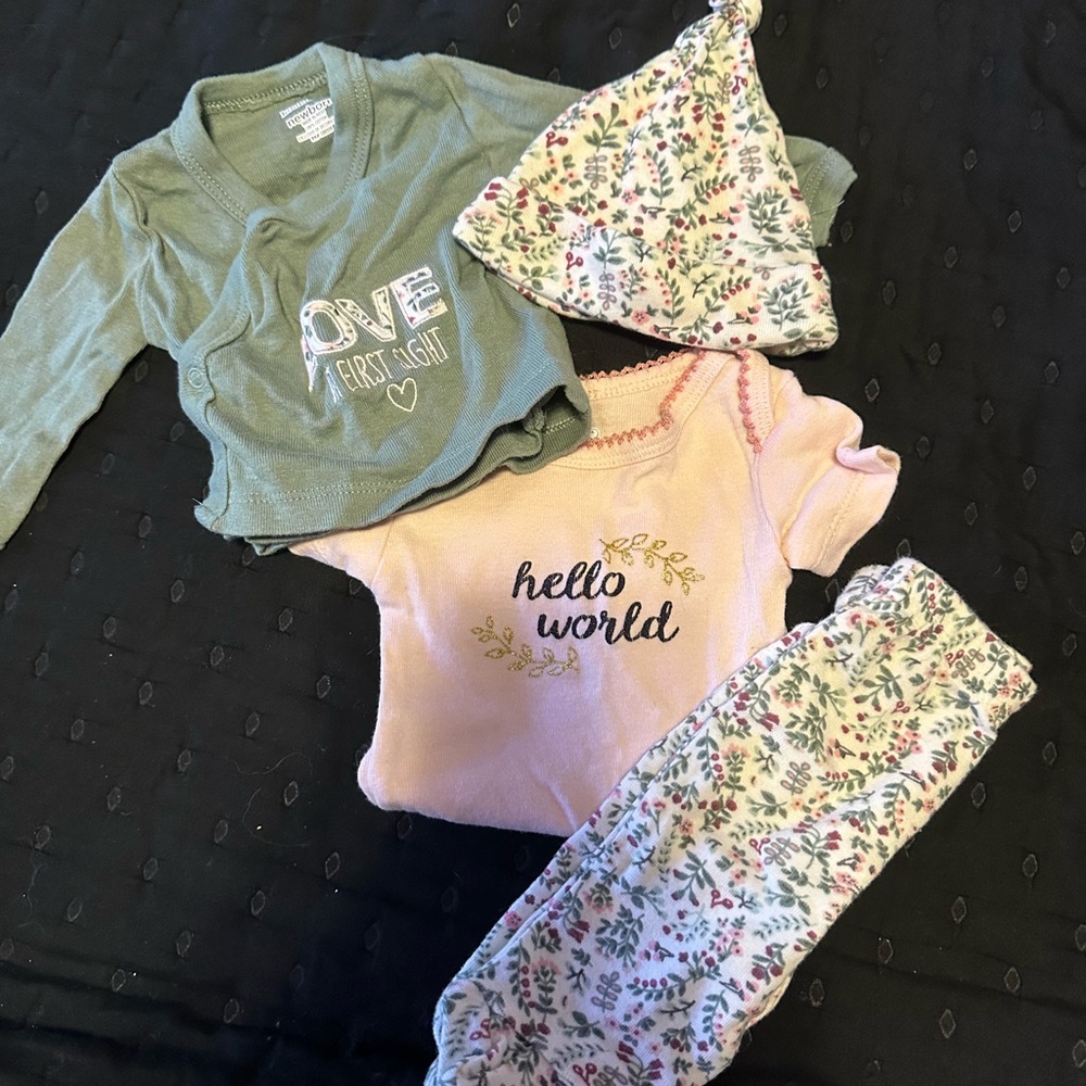 Baby Clothing Set with Floral Patterns